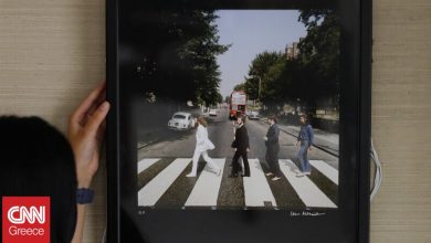 Beatles - Λίβερπουλ: Επέστρεψαν την κλεμμένη πινακίδα της οδού Penny Lane μετά από 47 χρόνια