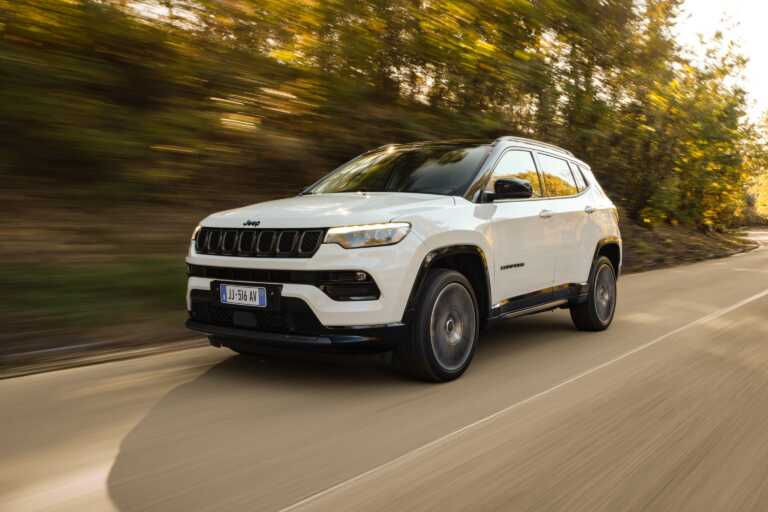 Νέα γκάμα εκδόσεων εξοπλισμού για το Jeep Compass