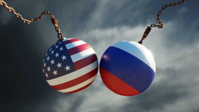 Financial Times: Οι ΗΠΑ απειλούν με κυρώσεις τις τράπεζες που συμβάλλουν στη χρηματοδότηση της πολεμικής μηχανής της Ρωσίας