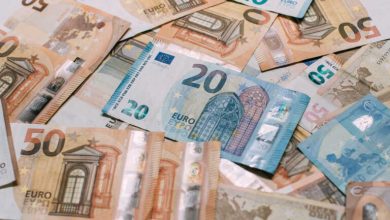 Μέτρα στήριξης: «Ζεστό» χρήμα 2,3 δισ. ευρώ «πέφτει» από σήμερα στην αγορά