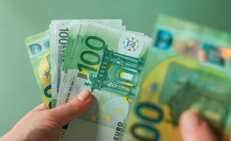 ΕΕ: Περιορίζονται στα 10.000 ευρώ οι πληρωμές με μετρητά