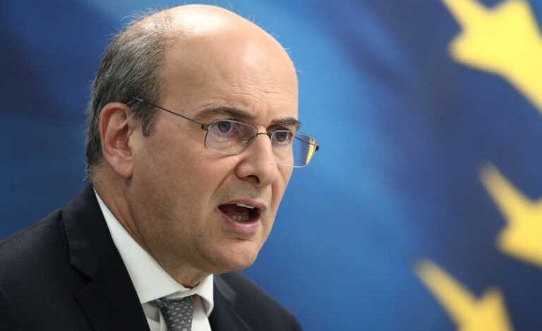 Ηandelsblatt για Κωστή Χατζηδάκη: “Ο υπουργός Οικονομικών της Ελλάδας πατάσσει τη φοροδιαφυγή”