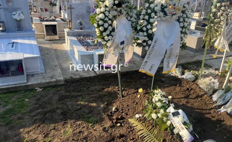 Σε κλίμα οδύνης έγινε η κηδεία του βρέφους στο Μακροχώρι Ημαθίας - Τι υποστηρίζει η βρεφοκτόνος