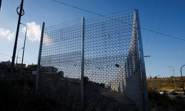 Οι επιθέσεις εναντίον Παλαιστινίων εντείνονται στην κατεχόμενη Δυτική Όχθη Οι επιθέσεις εναντίον Παλαιστινίων εντείνονται στην κατεχόμενη Δυτική Όχθη