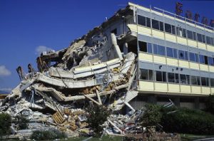 Τα ΕΛΤΑ, οι ασφαλισμένες ευθύνες…Ασφαλισμένες διοικήσεις – Ανασφάλιστο κράτος 20 xronia seismos parnitha