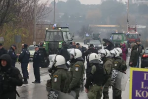 Το πρόβλημα δεν είναι οι αγρότες — είναι το ίδιο το κράτος agrotes 13 full