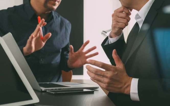 “Το δικαίωμα συμβολαίου” απαρχή για μείωση του εισοδήματος των διαμεσολαβητών dikaioma