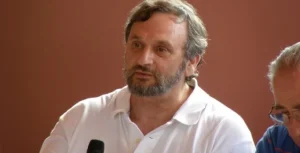 «Διαγράψτε την Ελλάδα… αν τολμάτε» robert1